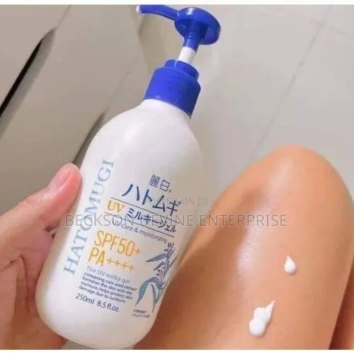 Hatomugi UV Milky Gel Sunscreen 250ml · Photo 1