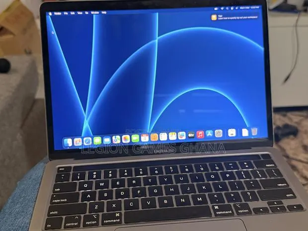 Laptop Apple MacBook Pro 2020 8GB Intel Core i5 SSD 256GB · Photo 2