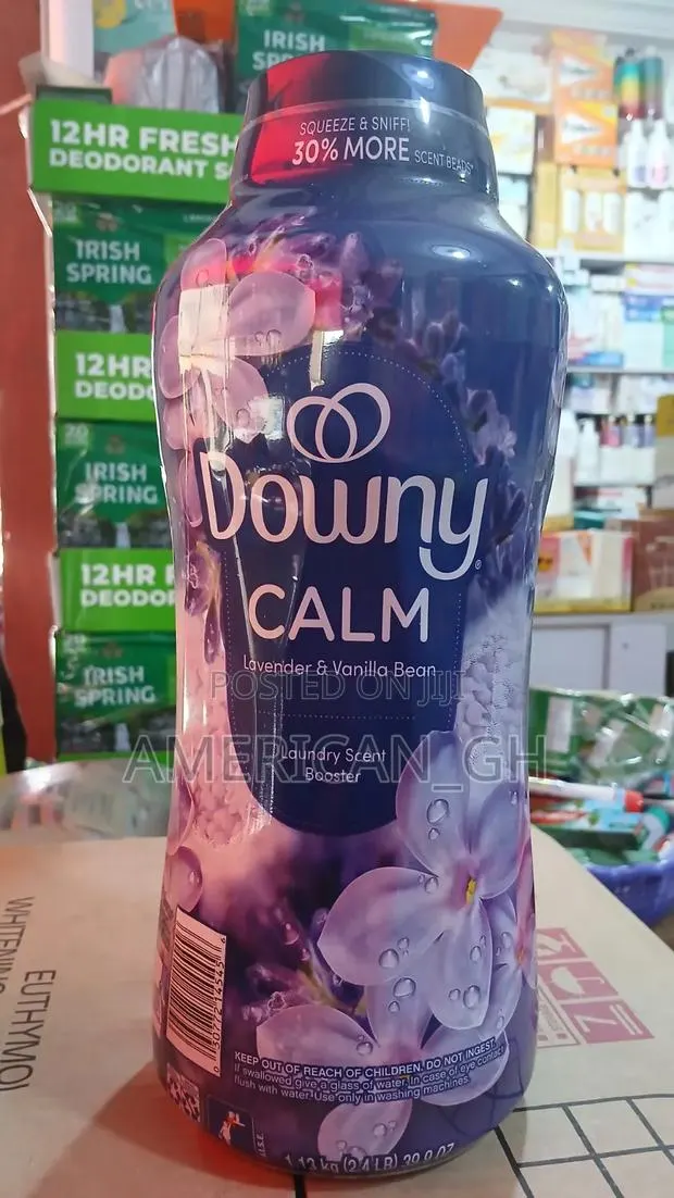 Downy Calm Laundry Scent Booster, 1.13kg · Photo 1