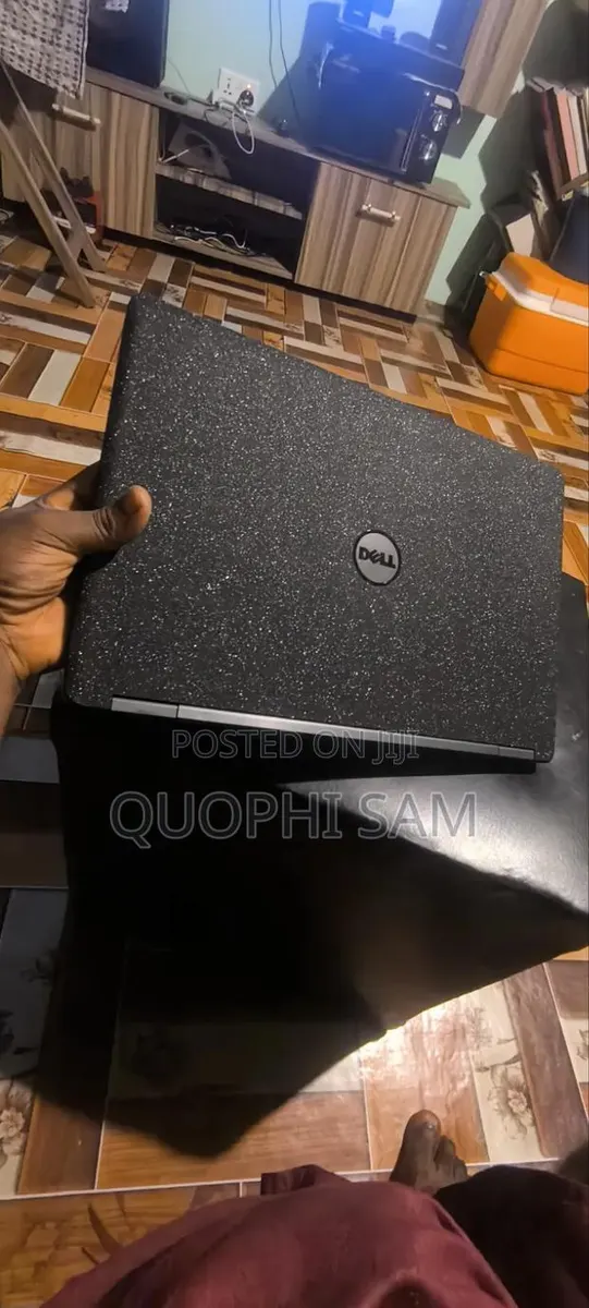 Laptop Dell Latitude 5550 8GB Intel Core i5 SSD 500GB · Photo 1