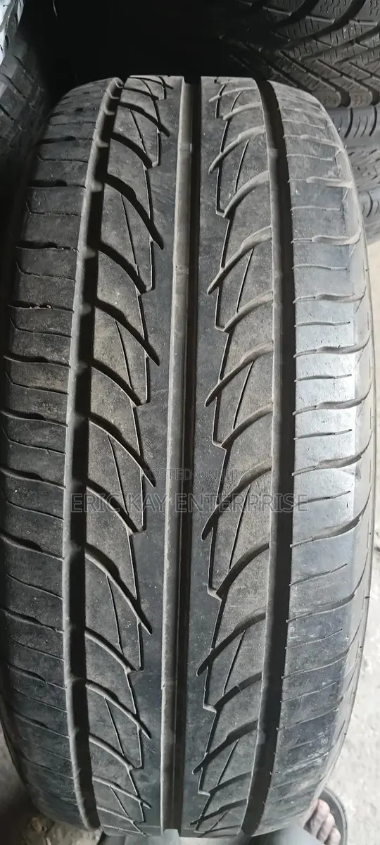 225 60:15 Tyres · Photo 1