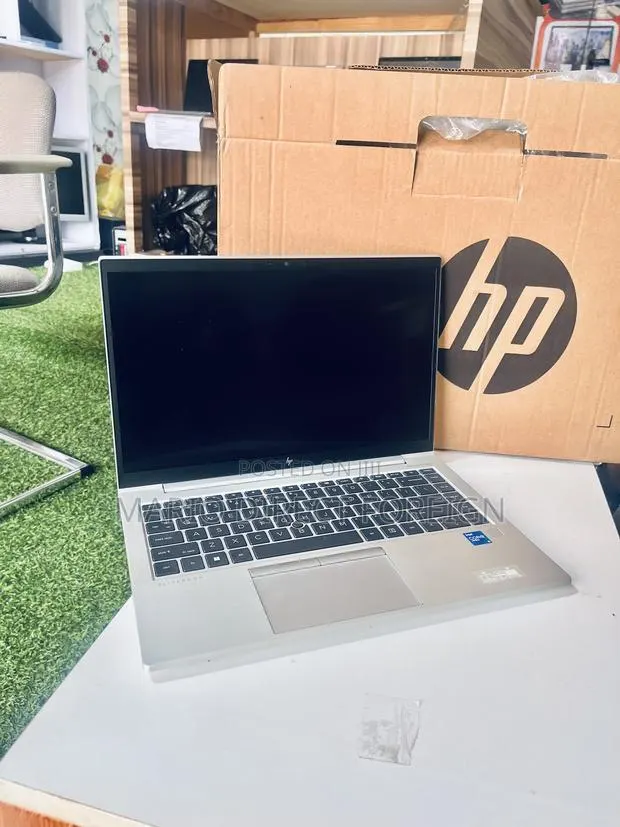 New Laptop HP EliteBook 840 G8 16GB Intel Core i5 SSD 256GB · Photo 1