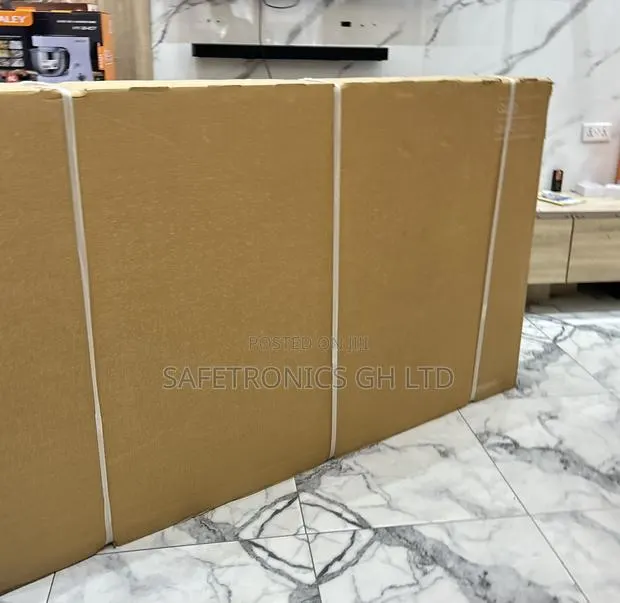 Classic New Samsung 75” Q60c Qled Tv · Photo 1