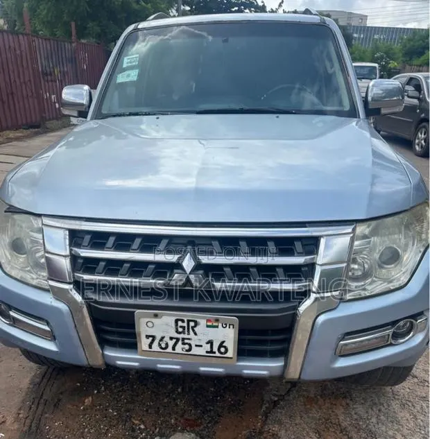 Mitsubishi Pajero V80 3.0 VR-I 2016 Blue · Photo 1