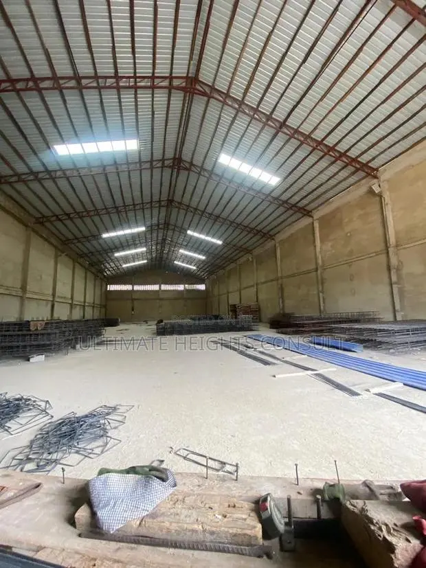 Warehouse 1600 Square Meters Available for Rent at Spintex Main Road · Photo 3
