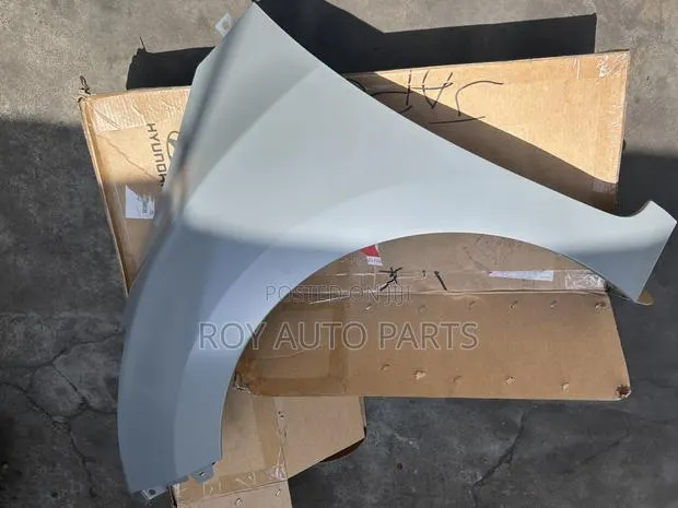 Hyundai Elantra GT 2012-2014 Left Front Fender · Photo 1
