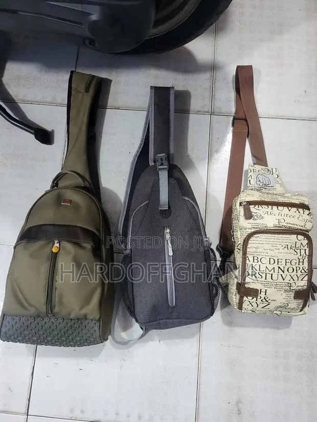 Cross Body Bags · Photo 1