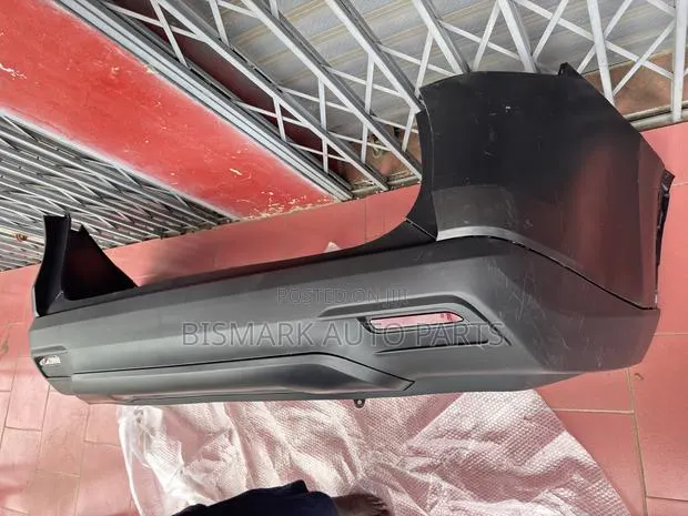 Toyota Highlander Grand Back Bumper Complete · Photo 1