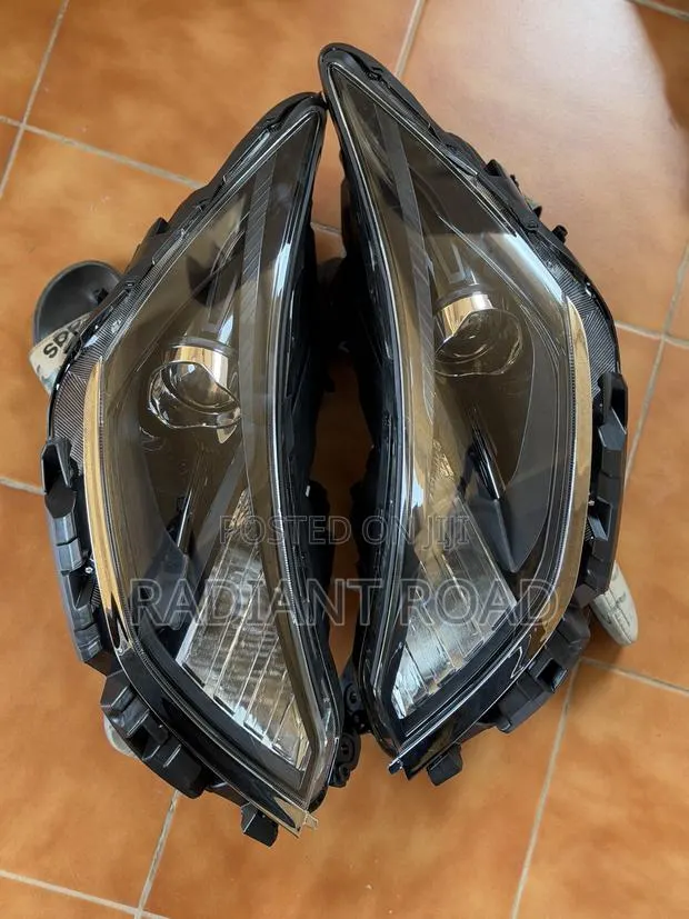 Hyundai Sonata 2023 Headlight · Photo 1