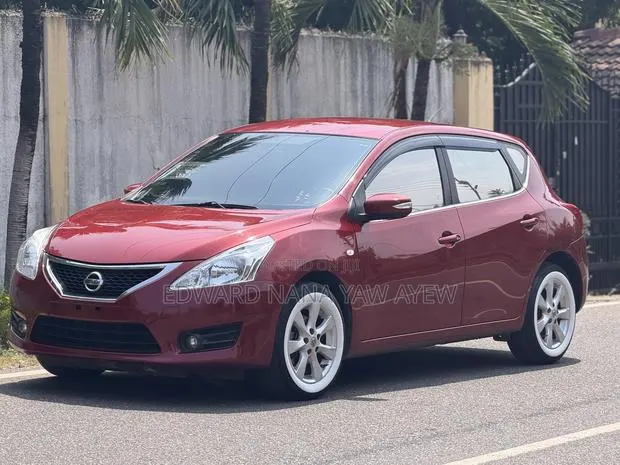 Nissan Tiida 1.5L 16V 2009 Red · Photo 1