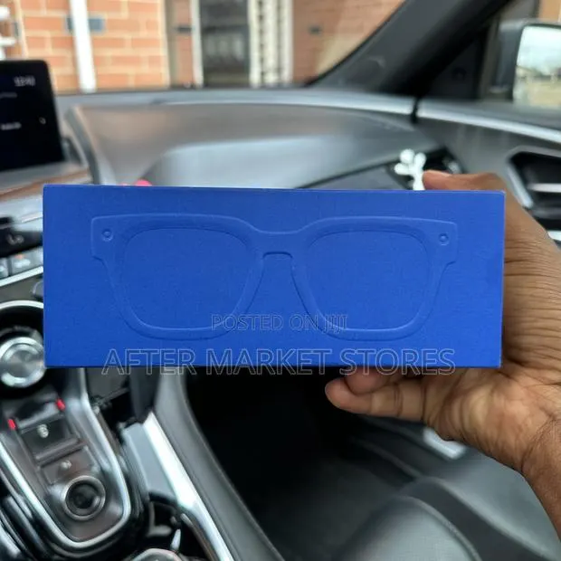Meta Glasses Fury Sandstone Dark Amber Lenses · Photo 1