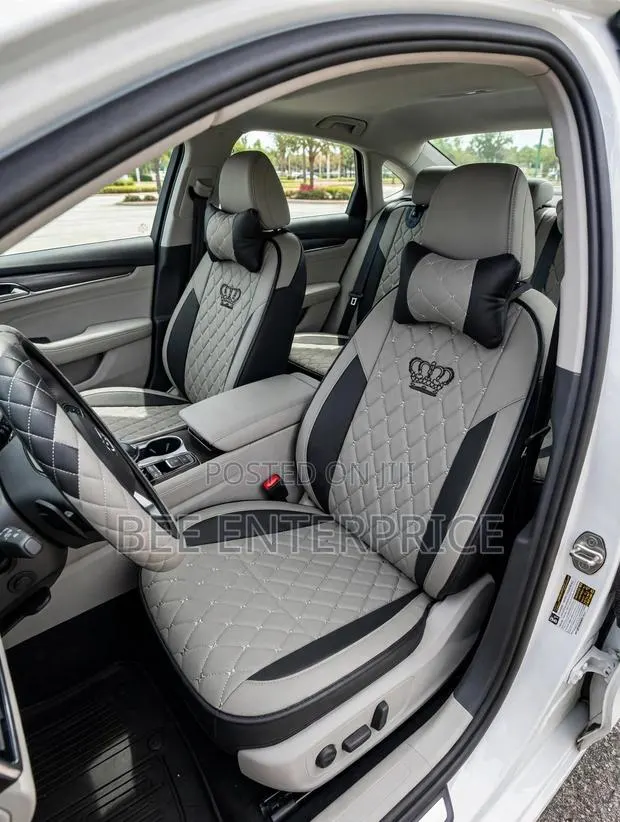 Crown Car Seat Covers- Grey/Black and Full Black · Photo 1