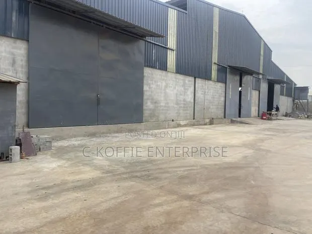 3000 SQM Warehouse at Graphics Road for Rent · Photo 1