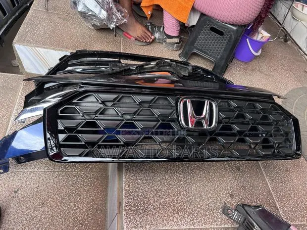 2022,2023,2024,2025 Grille for Honda HRV · Photo 2
