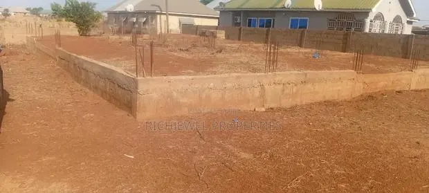 Plots of Land With a Duplex Foundation for Sale · Photo 1