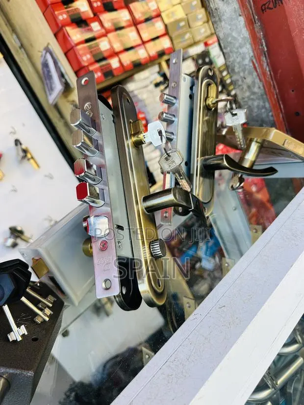 Big & Medium Door Locks for Heavy Duty Door Lock · Photo 1