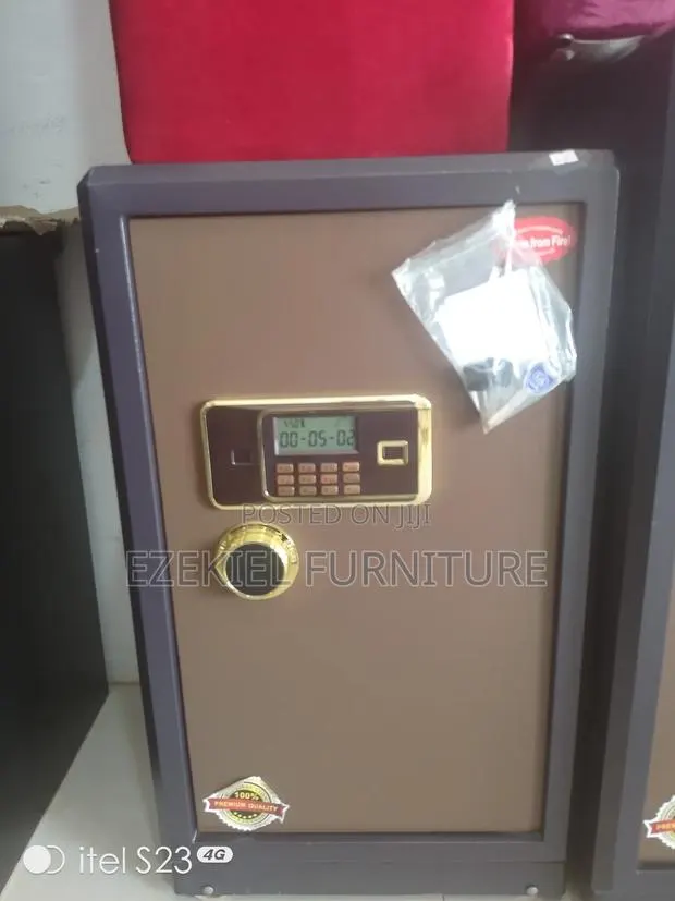 Fireproof Money And Valuable Safe · Photo 1