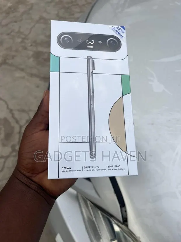 New Tecno Camon Slim 256 GB · Photo 1