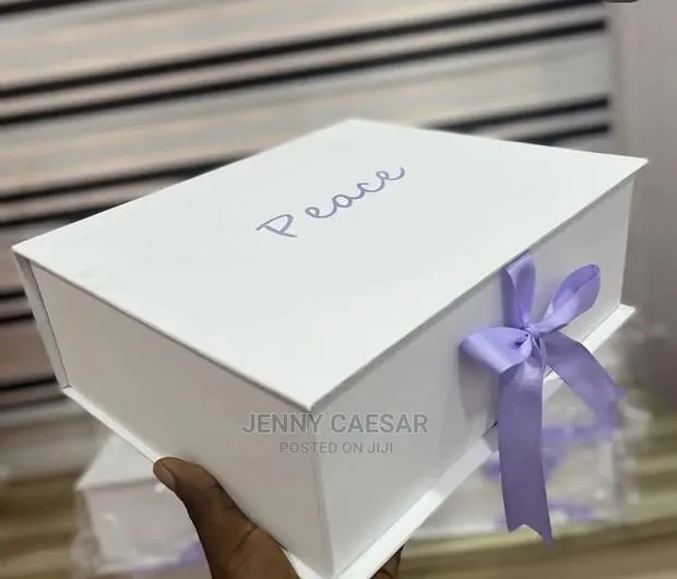 Classy Paper Bags and Boxes · Photo 1