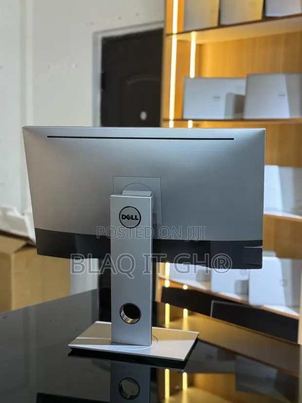 Dell 27 Inches 2K Resolution · Photo 1