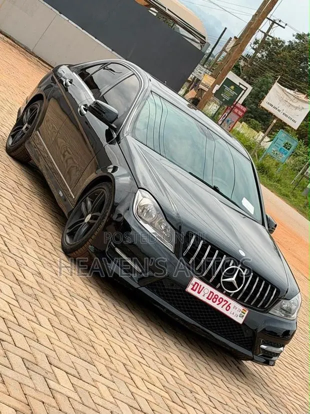 Mercedes-Benz C250 2014 Black · Photo 1
