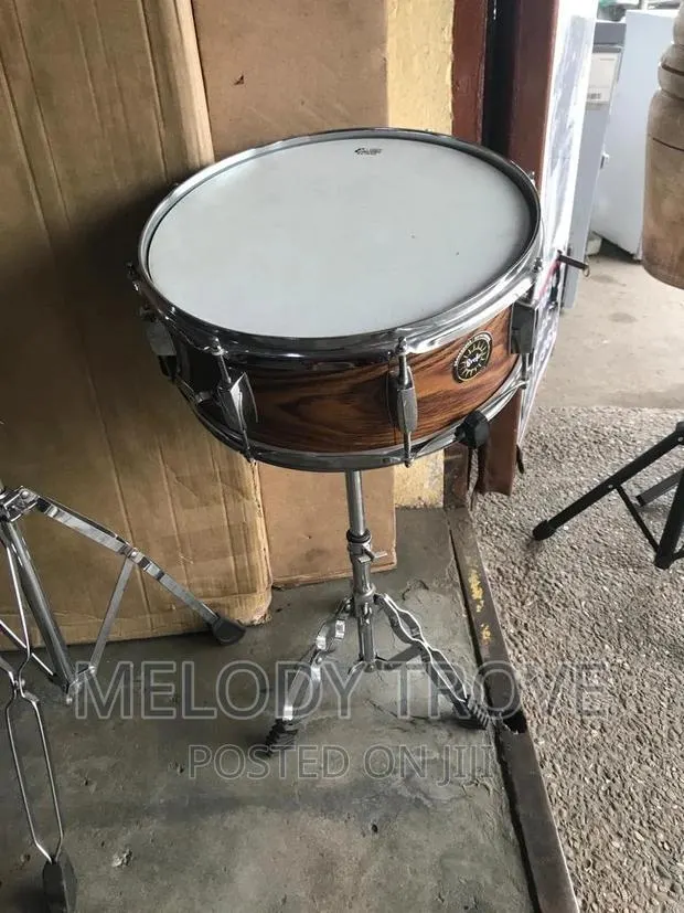 Snare Drum and Stand (Strong Quality) · Photo 1