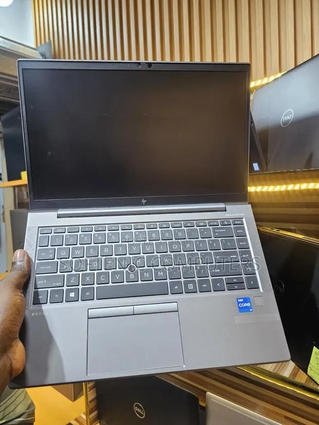 Laptop HP ZBook Firefly G9 16GB Intel Core i7 SSHD (Hybrid) 1T