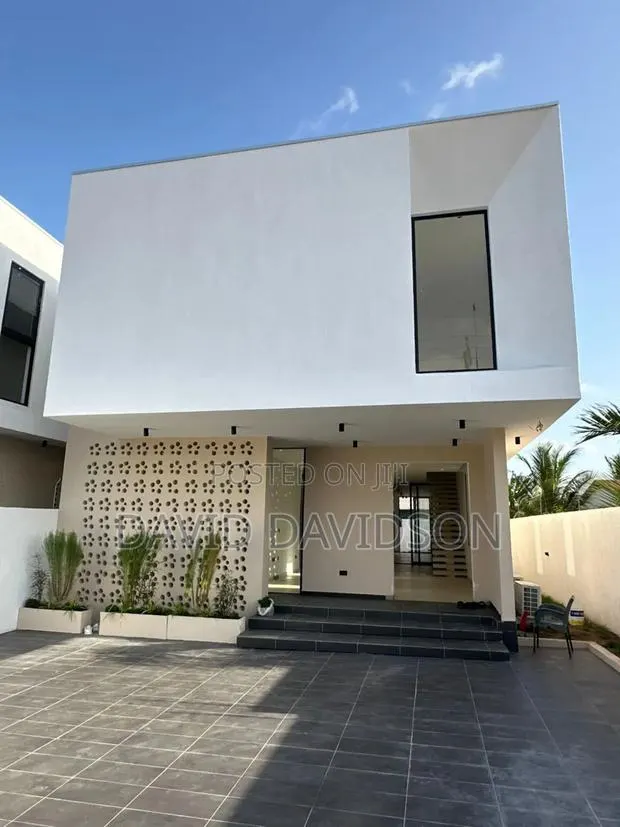 4bdrm House in 4 Bedroom House, Tema Metropolitan for sale · Photo 1