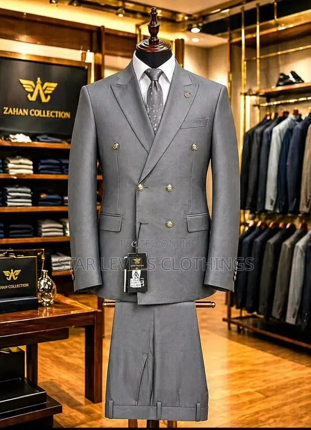 Elegant Gray Double Breasted Suit for Men in All Sizes · Photo 1