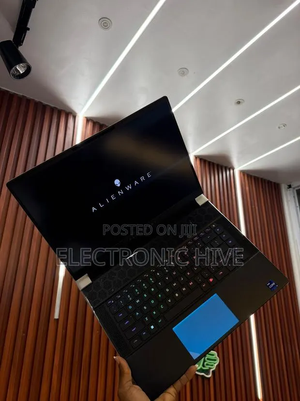 Laptop Alienware X15 R1 32GB Intel Core i9 SSD 1T · Photo 1
