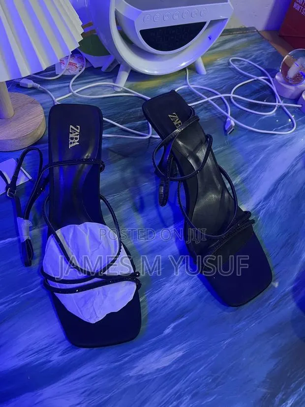 Original Zara Short Heel Sandals · Photo 1
