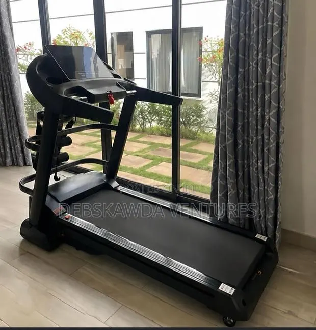 Q6 Treadmill 150kg With Massager · Photo 1