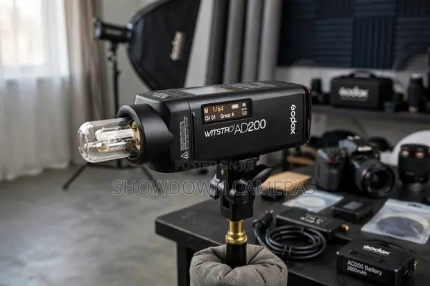 Godox AD200 Pocket Flash · Photo 1