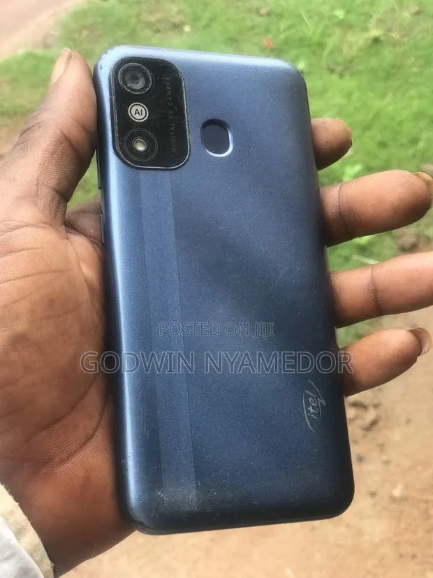 Itel P17 16 GB Blue · Photo 1