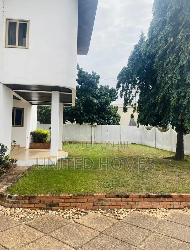 7bdrm House in Achimota for sale · Photo 1