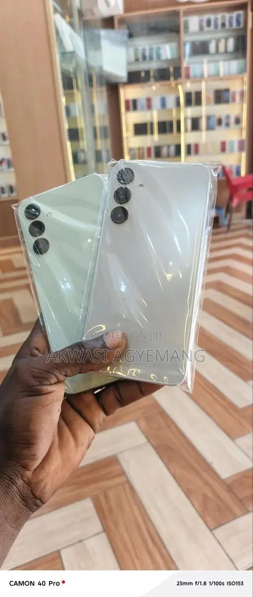 New Samsung Galaxy A16 128 GB Silver · Photo 1