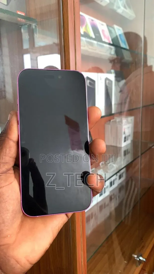 New Apple iPhone 16 128 GB Pink · Photo 1
