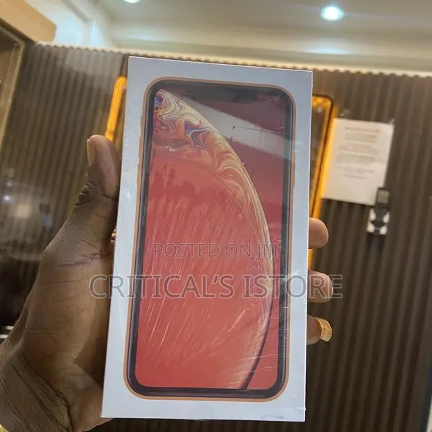 New Apple iPhone XR 64 GB · Photo 1