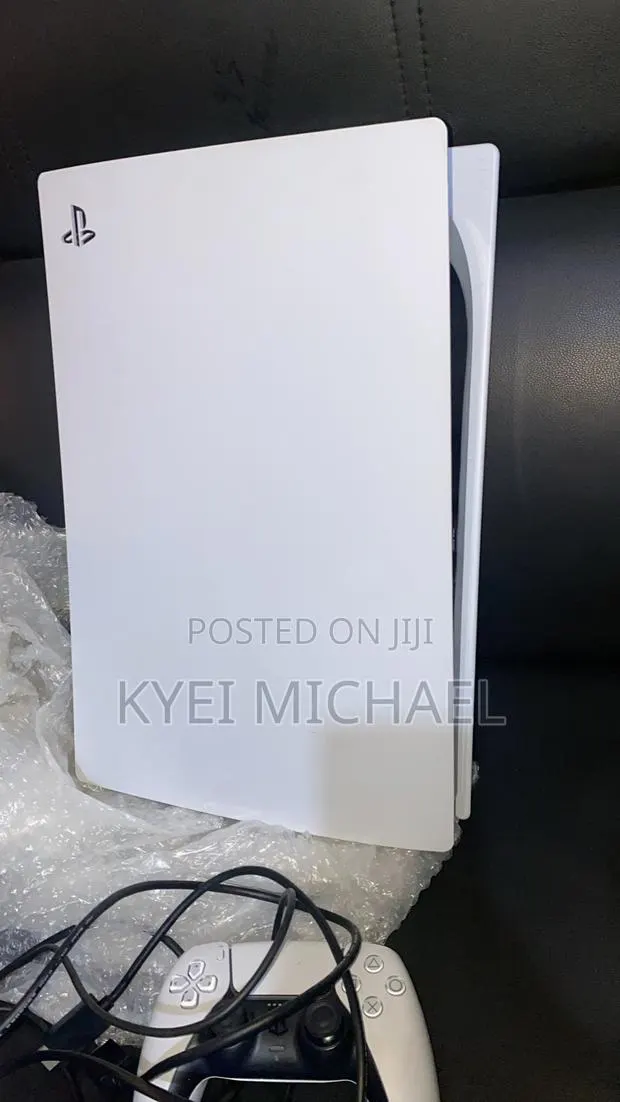 PS5 Standard/Disc Edition · Photo 1