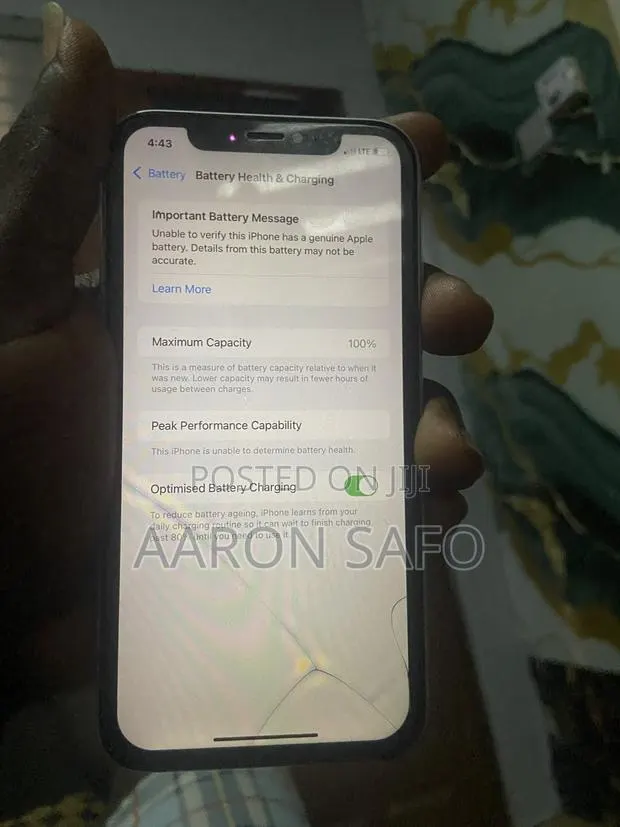 Apple iPhone XR 128 GB White · Photo 1