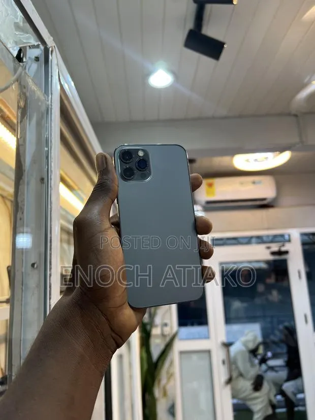Apple iPhone 11 Pro 64 GB Graphite · Photo 1