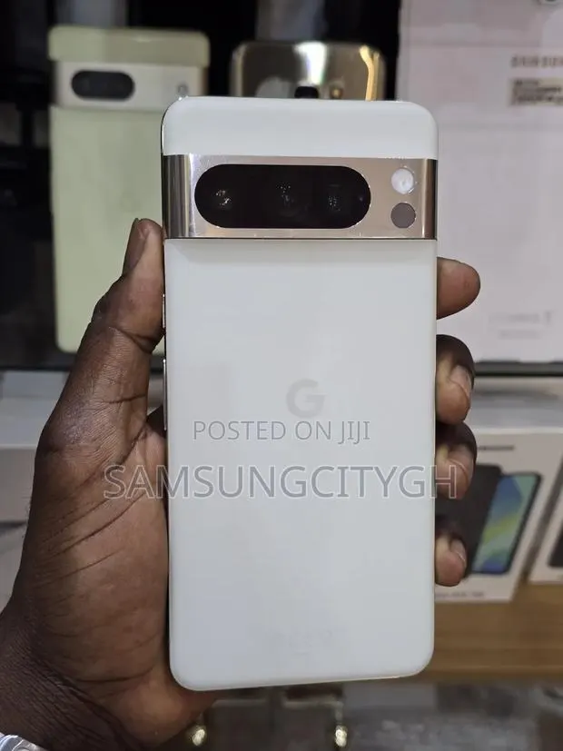 Google Pixel 8 Pro 128 GB White · Photo 1