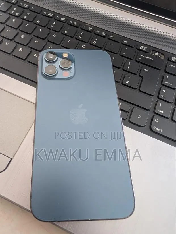 Apple iPhone 12 Pro Max 128 GB Blue · Photo 1