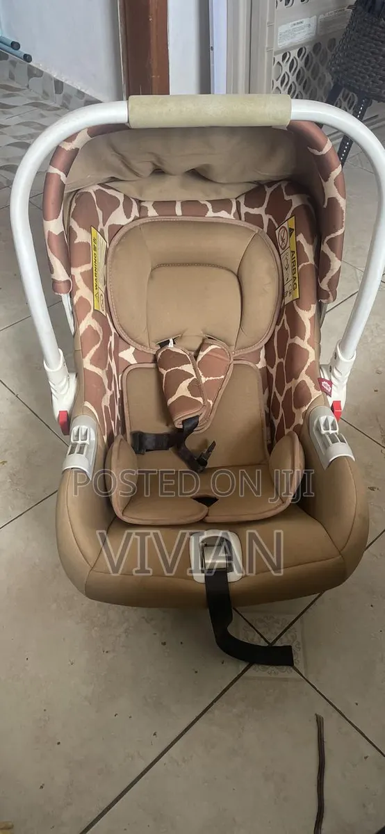 Baby Car Seat · Photo 1