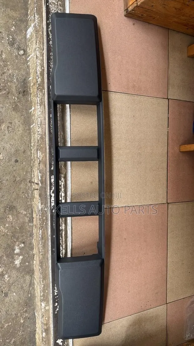 2015-2017 Ford F150 Front Bumper Lower Grille · Photo 1
