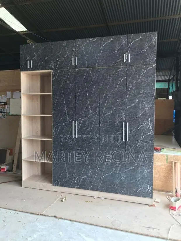 Luxurious Wardrobe · Photo 1