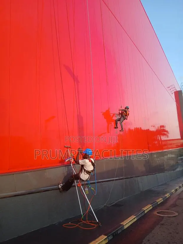 Prumpt Window Facade Cleaning · Photo 1