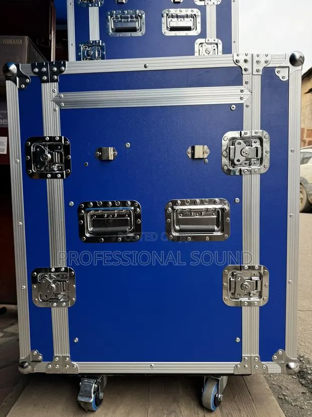 Professional 16U Amplifier Rack Flight Case · Photo 1
