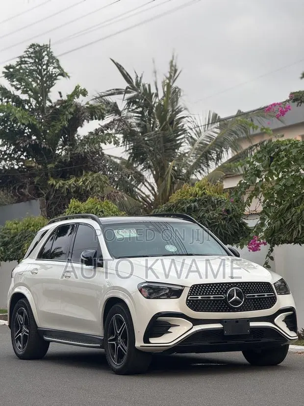 Mercedes-Benz GLE-Class GLE 350 4MATIC 2024 White · Photo 1