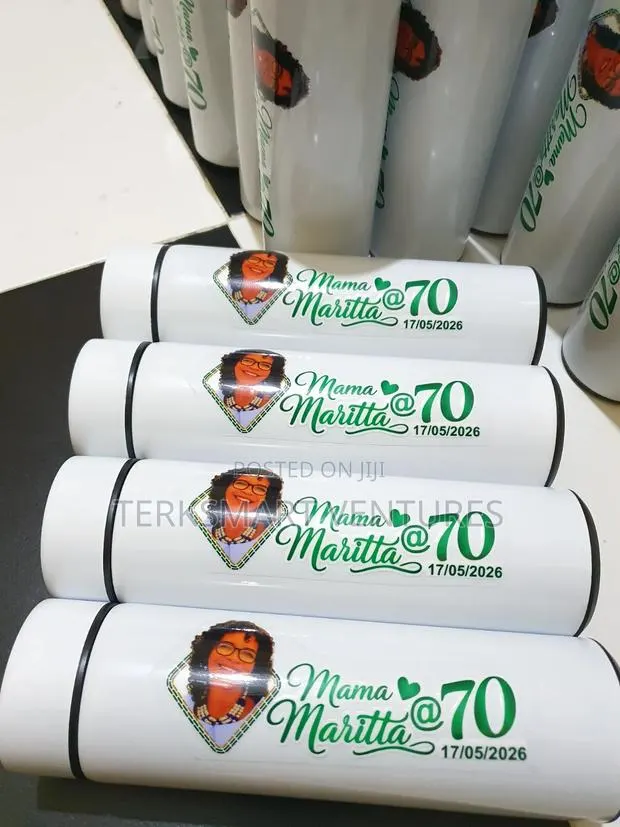 Premium Smart Led Vacuum Flask - Souvenirs Corporate Gifts · Photo 1